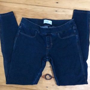 Abercrombie & Fitch Size M